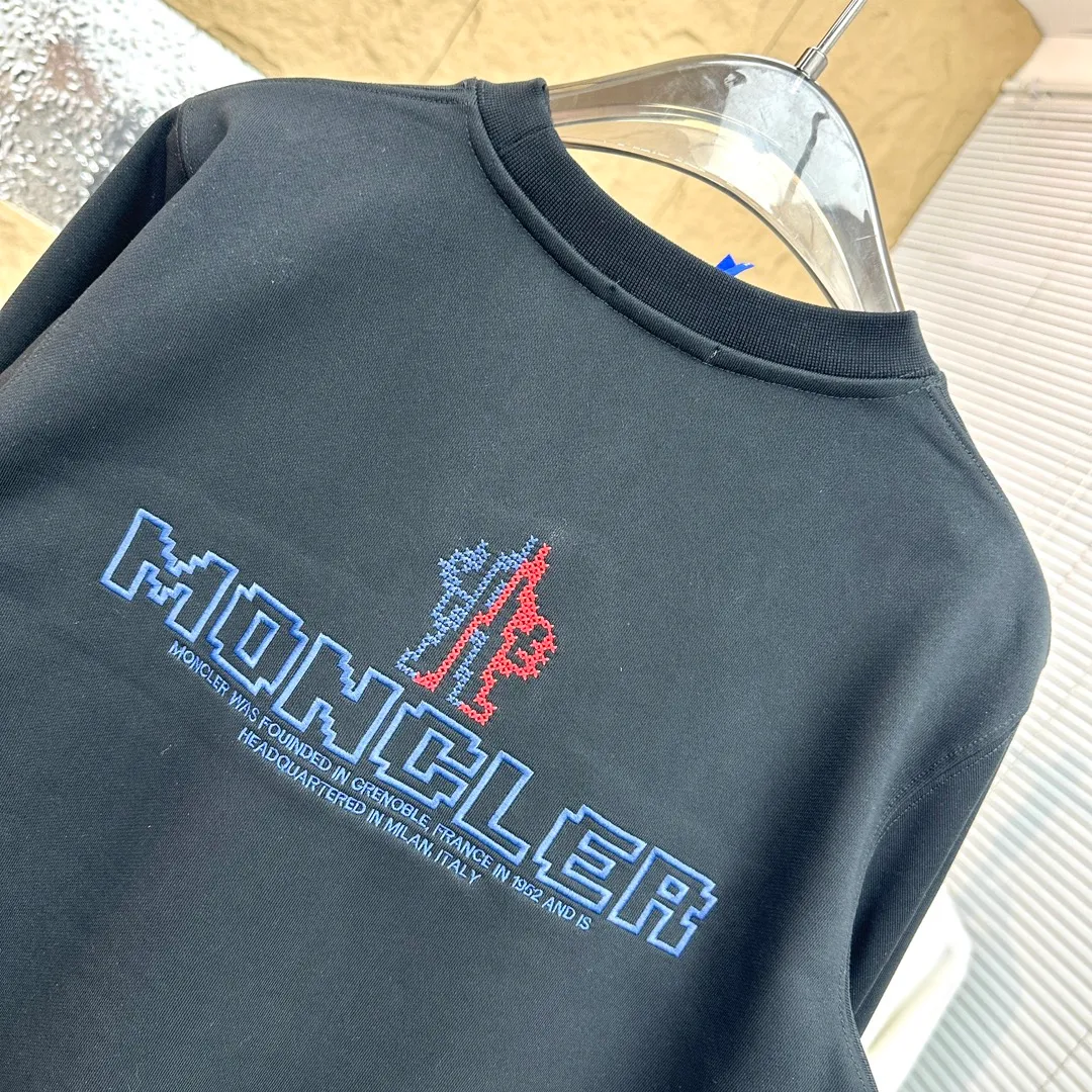 ： 🤳𝐌𝐎𝐍𝐂𝐋𝐄𝐑 ：☑️ 440 👕 ：☑️ 1*1 。🔜 。 ：☑️ 3D ，🇧🇫 1：1 。 ， ， ！🇲🇩 ！ Size：☑️S 〰️M 〰️L 〰️XL 〰️XXL